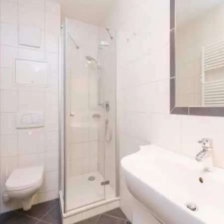 Mit Balkon Und Freizeitangeboten In Lejlighed Sellin (Rugen)