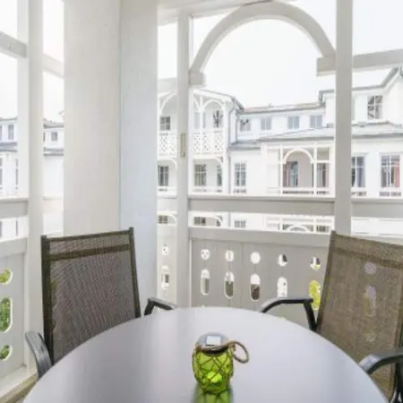 Mit Balkon Und Freizeitangeboten In Lejlighed Sellin (Rugen)