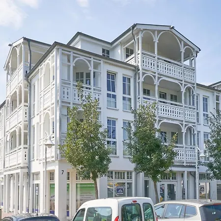 Mit Balkon Und Freizeitangeboten In