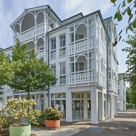 Lejlighed Mit Balkon Und Freizeitangeboten In *